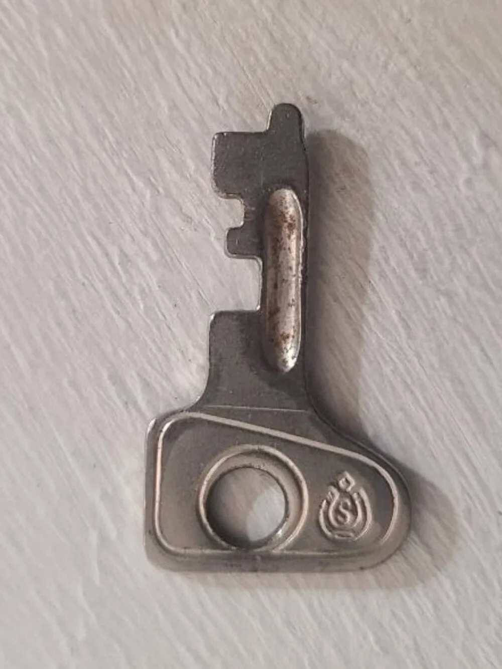 Sudhaus #579 German Luggage Vintage Lock Key - Old Small Silver Steel Germany